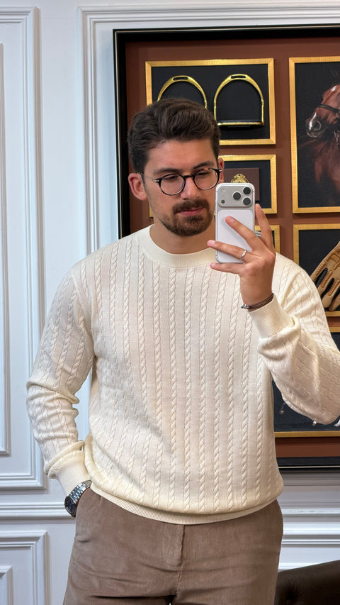 Saxon Cable-knit Crewneck 01