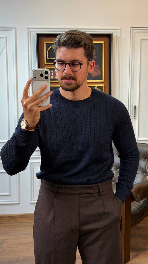 Saxon Cable-knit Crewneck 01