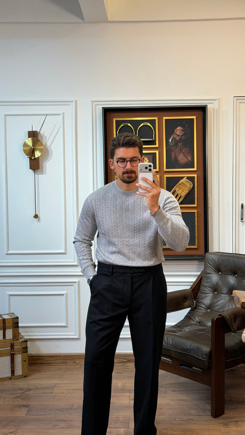 Saxon Cable-knit Crewneck 01