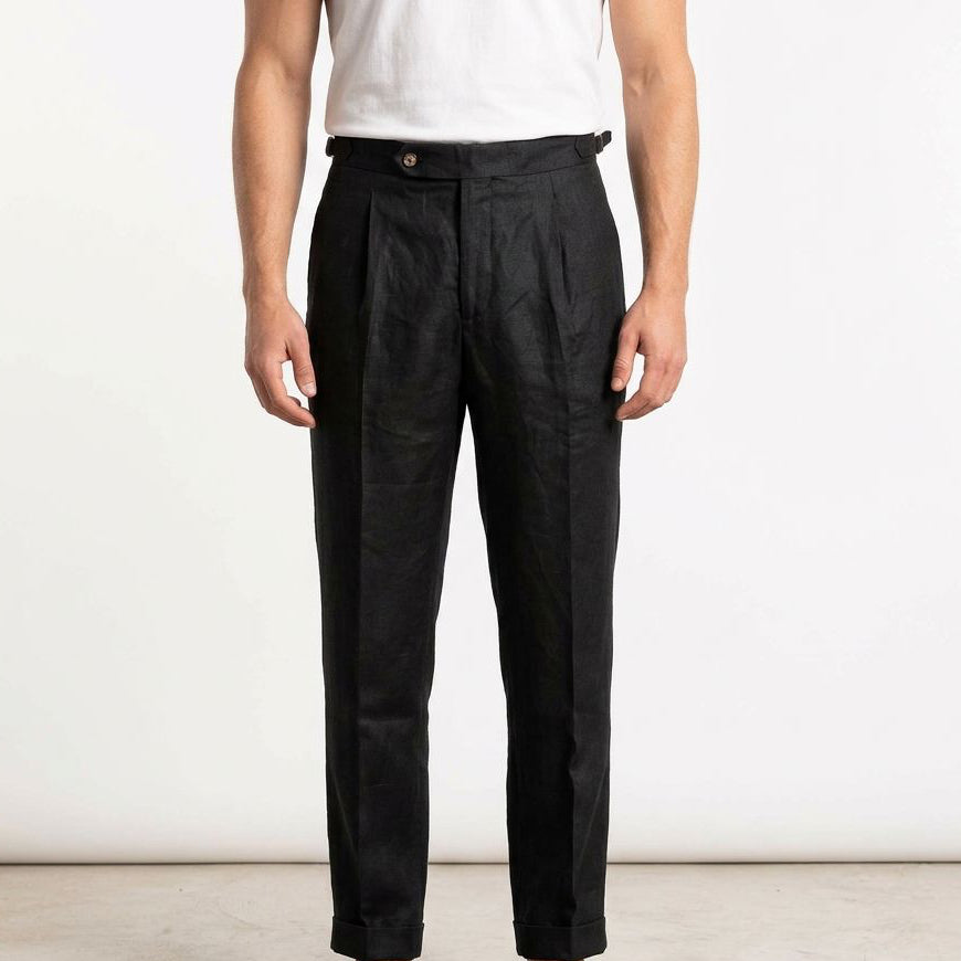 32 / Black